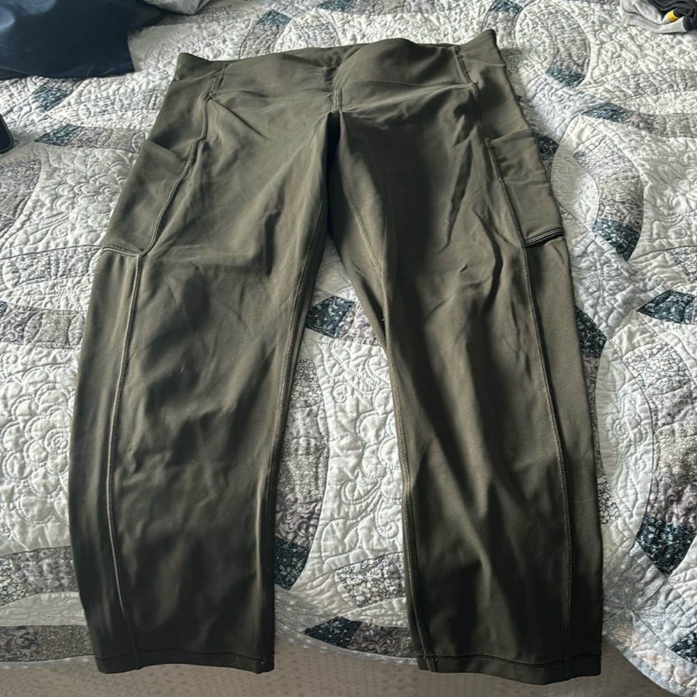 Lululemon Speed Up Crop 21”